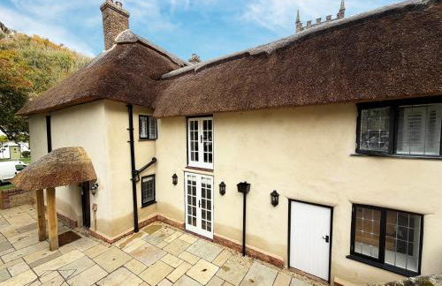 St James Cottage - Luxurious Dorset Escape in Idyllic Milton Abbas - Photo 55