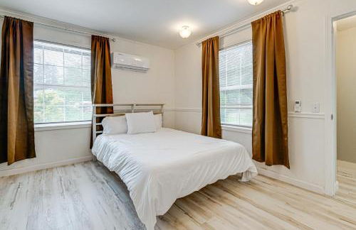 Walk to Beach Cozy Home with Deck in Smith River! - Foto 18