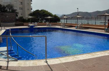 Vista al mar con piscina - Foto 14