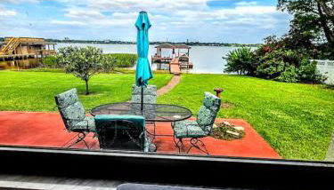 Peaceful Lakeside Retreat - Foto 3