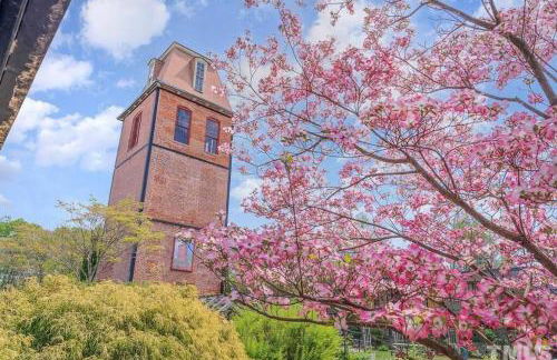 Luxury Warehouse District Condo - Foto 35