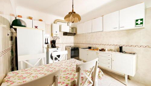 Simple Beach Lovers' Retreat in Espiche #1888 - Foto 1