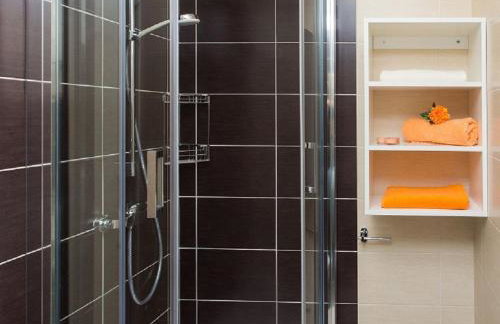 Villa Falcon Rook - Photo 24