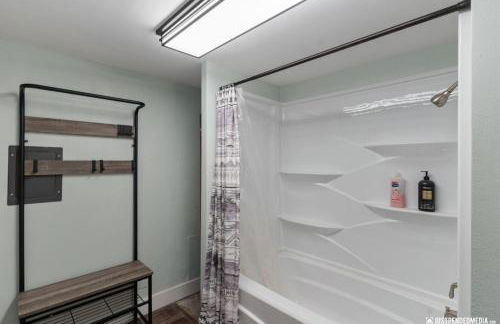 Borealis Barnhouse - Slumber 7 - Photo 7