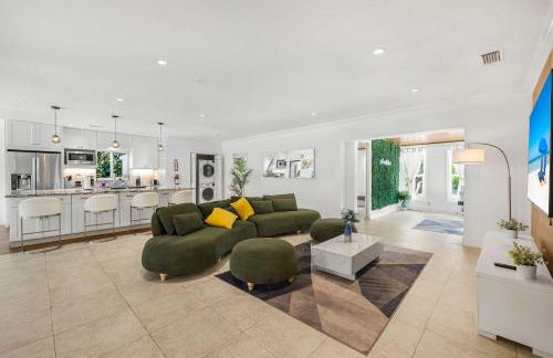 Spacious Miami Home with Private Pool & Parking - Foto 2