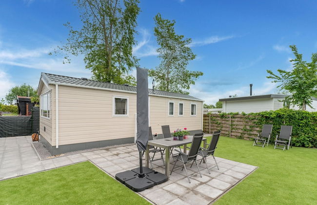 Relaxing Holiday Chalet by the Water in Grou - Foto 21