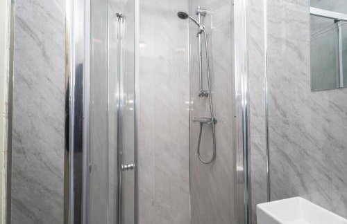 Thameside Terrace - 4Bed 3Bath near Purfleet train station - Photo 27