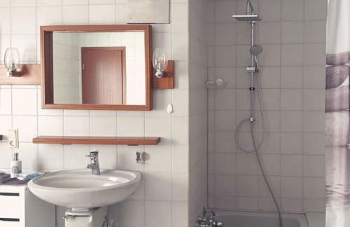 Oma Lina Haus - 4 SZ 2 Bäder großer Garten und Infrarot-Sauna - Photo 54