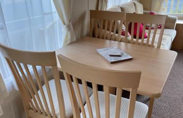 Beautiful 2-Bed Static caravan - Photo 11