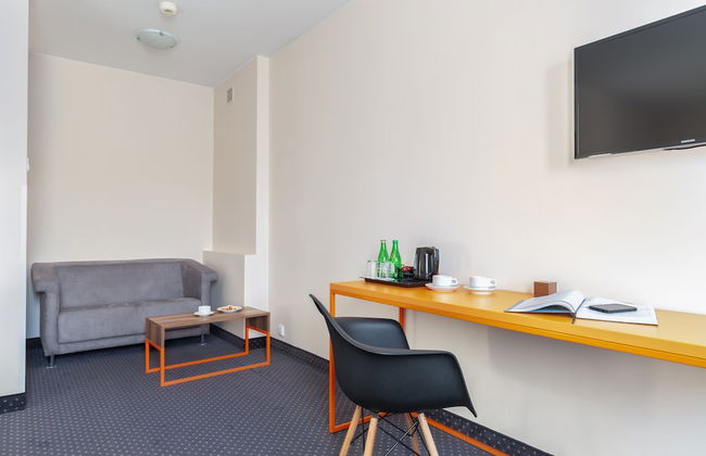 POLECZKI RESIDENCE APARTMENTS - Photo 16