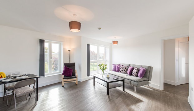 Abodebed Oval View Apartments - Photo 2, Primary image