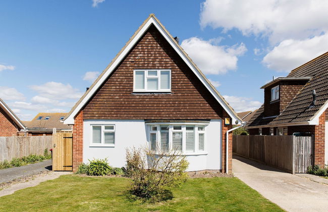 Coastal Retreat for 6 Close to Beaches - Photo 45