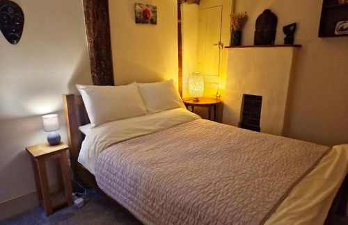 Central Gloucester Self-Catering Flat - A Hidden Gem - Foto 31