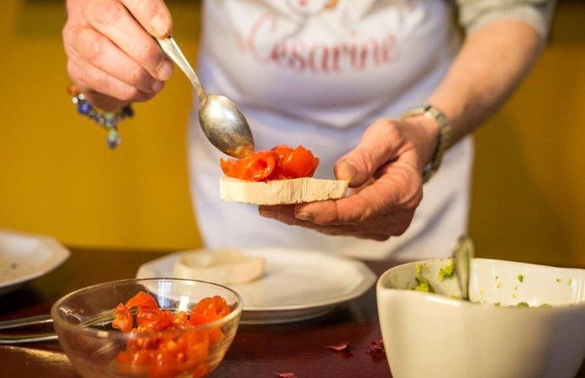 Discover Italian Cuisine - Private Cooking Class - Foto 3