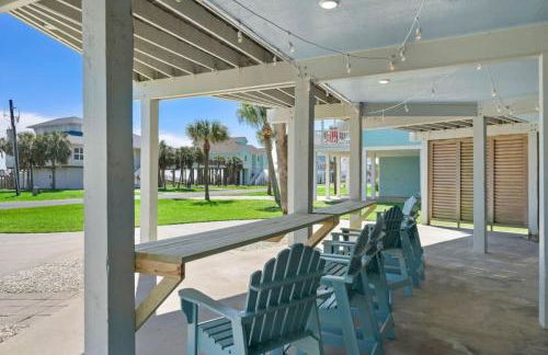 3-story beach house with incredible ocean views, steps to the beach - Photo 35