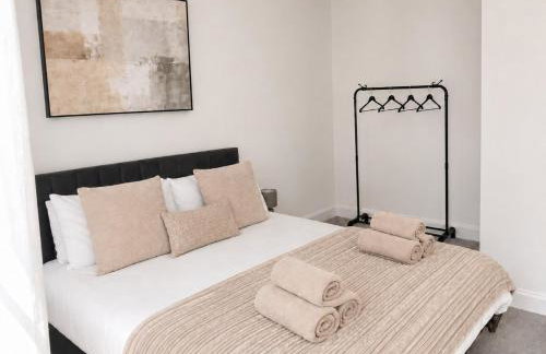 Parking - Sleep 3 - 1 Bedroom - Easy Access - Photo 17