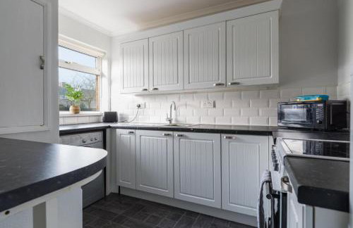 Chestnut House - Sleeps 4 - Pet friendly - Parking - Foto 12