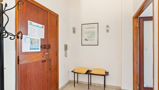 Entrada (vista interior)