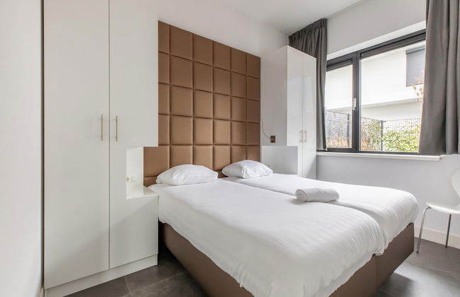 Brand new Luxury Villa on a Small-scale Park With its own Jetty - Photo 22