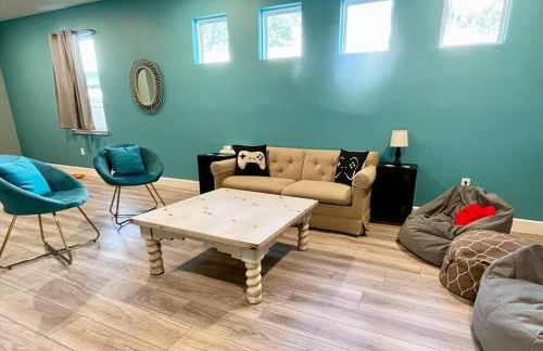 The Arcade close to downtown with fenced yard - Photo 13