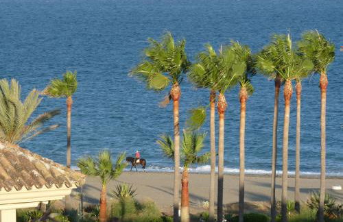 Bellavista Marbella - Stunning Beachside Luxury Penthouse Apartment - Photo 13