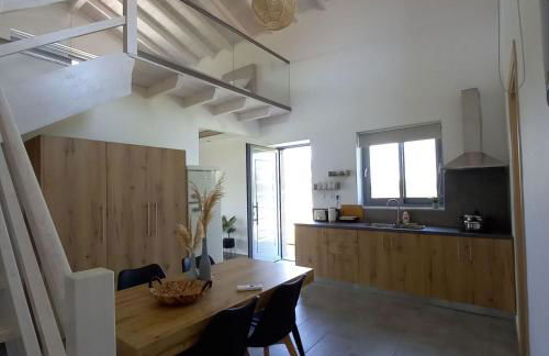 Lithos Villas - Photo 16