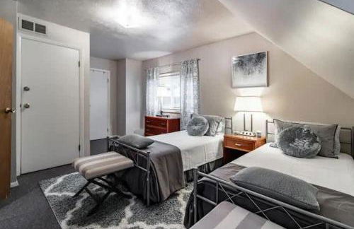 Spacious Family Getaway - Near Cleveland Clinic - Foto 13