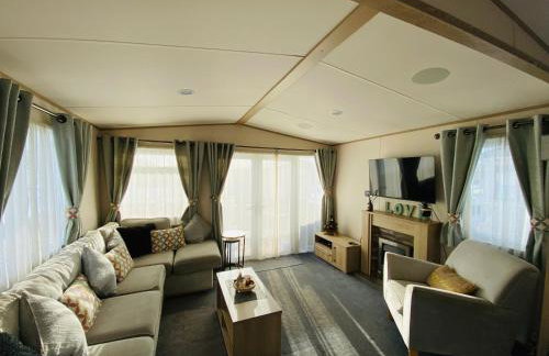RJ Luxury caravan hire 2 with Hot Tub - Foto 2
