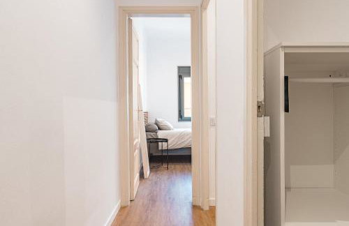 Apartamento reformado de 3 habitaciones en Sagrada Familia - Foto 6