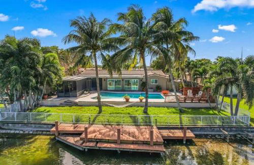 Inactive 193 Modern, 4B&3B with Pool and Lake - Foto 1