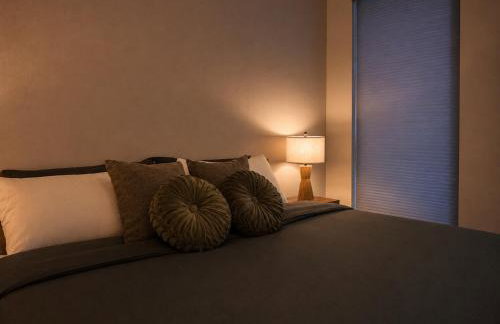 Upscale Escape 10 Min from Disneyland With Pool & Gym - Foto 66