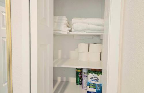 Modern 3BR Home Near Holycross Hospital - Foto 37