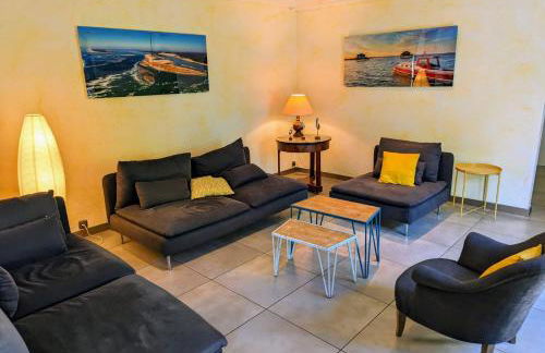 Magnifique maison avec piscine, idéalement située - Foto 8