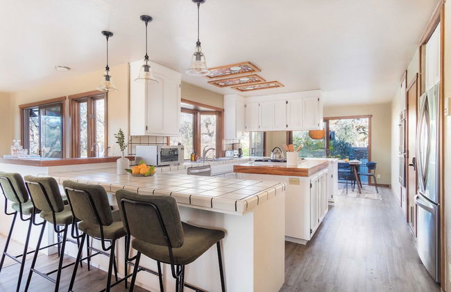 Gable by Avantstay Beautiful 3.5 Acre Oasis w/ Gorgeous Views, Pool & Hot Tub - Foto 12