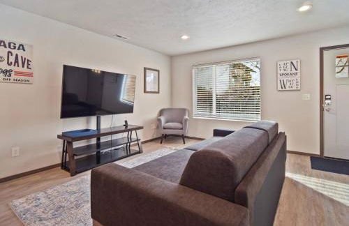 1mile to ArenaGonzagaetc WD, off st parking - Foto 7