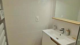 Plein cœur centre historique de Charlieu avec parking et garage vélo moto - Foto 4