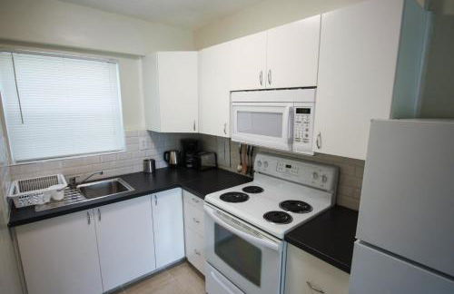 Sunny Isles Apartments by MiaRentals - Photo 52