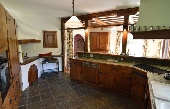 Hillside Retreat With Pond - Photo 10