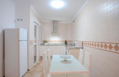 Apartment in Peñaflor with Charming Patio - Foto 14