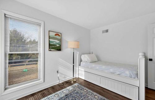 Bright Mountain Cabin with Game Room & Golf Course Views Near Hedgesville, West Virginia - Foto 37