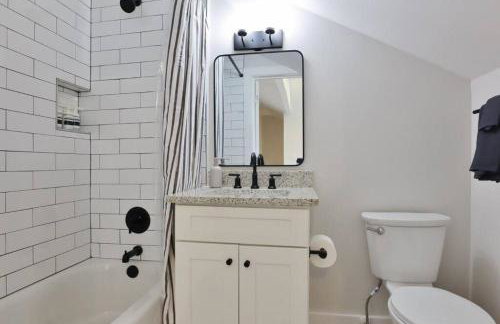 3 BR Urban Hideaway - Steps from Daily's TIAA Fld - Foto 9