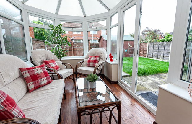 Irlam's Home from Home - Foto 1