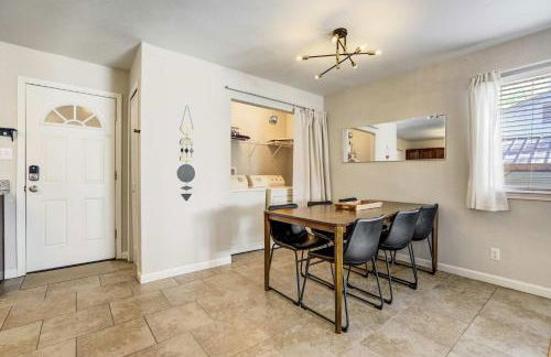 Carson Camp Gym Workstations & Fenced Yard - Foto 9