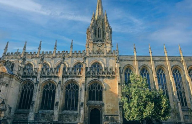 Stepping Through Oxford - Guided Walking Tour - Photo 4