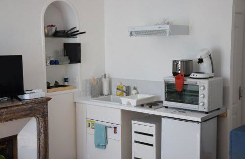 Joli Studio Plein Centre de Milly la Forêt - Foto 8