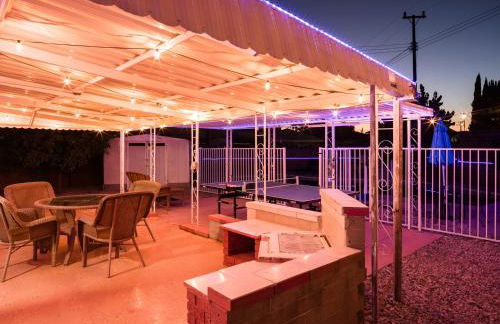 4BR Home for Groups Heated Pool Option - Foto 3