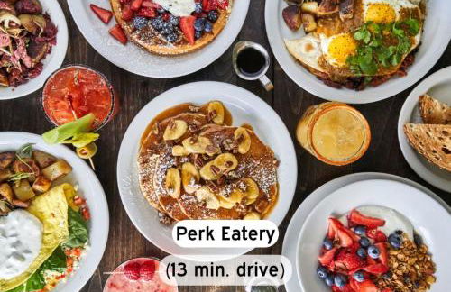 Comfy 2BR-Pool, Yoga Rm, Gym, Cabanas, BBQ,Prkng - Foto 68