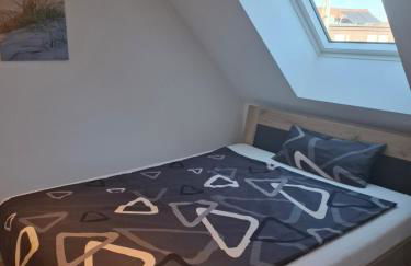 Moderne DG-Wohnung mit Flair in guter Lage - Foto 3