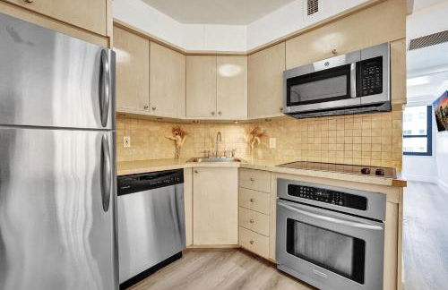 Breathtaking resort condo w beach service Unit 908 - Foto 28