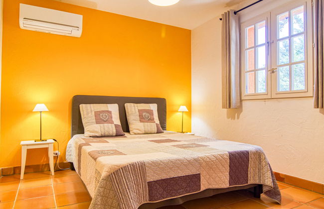 4 bedroom House in Bagnols-en-Forêt with private pool and garden - Photo 25